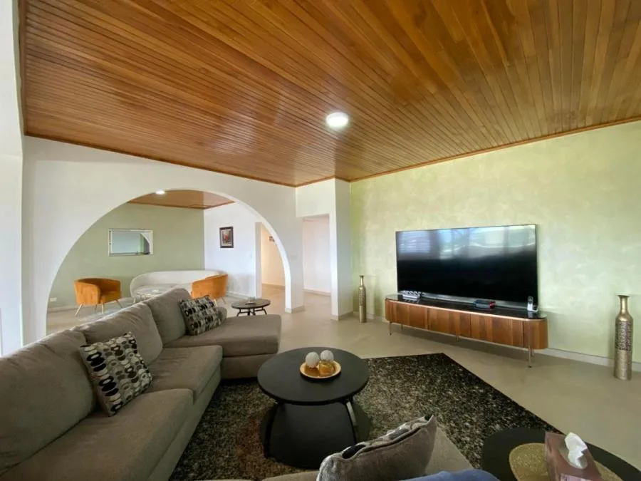 Venta de Espectacular Casa en San Rafael de Escazú / Mls. 26-263 OFC JB - Venta en Escazú, photo 4