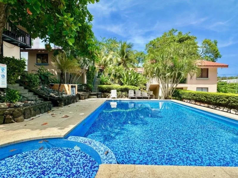 16 Bed Condo For Sale in Playas Del Coco