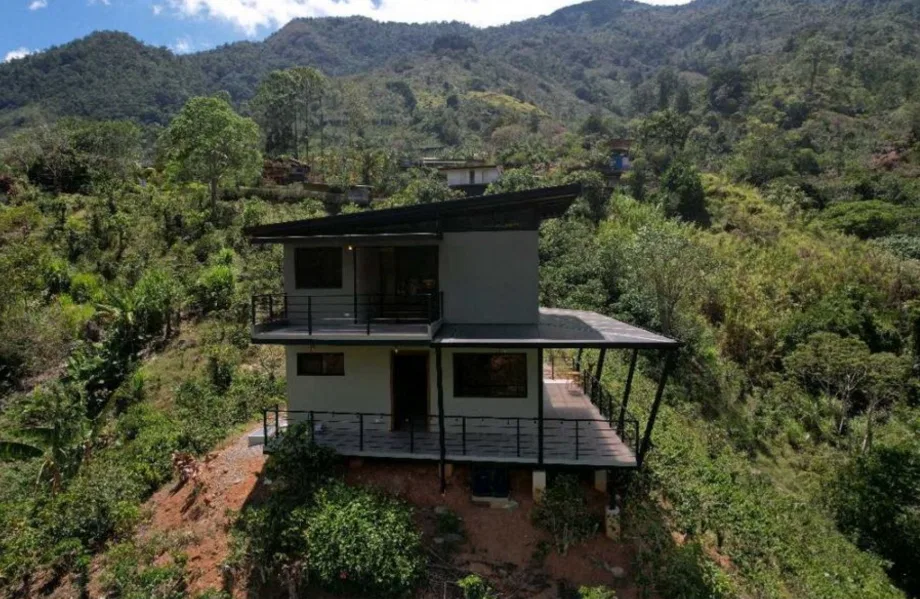 PROPERTY WITH ONE BEDROOM HOME AND MOUNTAIN VIEWS, IN SAN JERONIMO – 1.9 ACRES