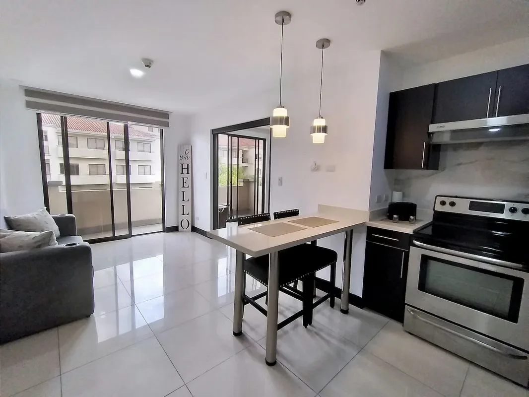 APARTMENT FOR RENT FURNISHED IN CONDO, SANTA ANA WELL