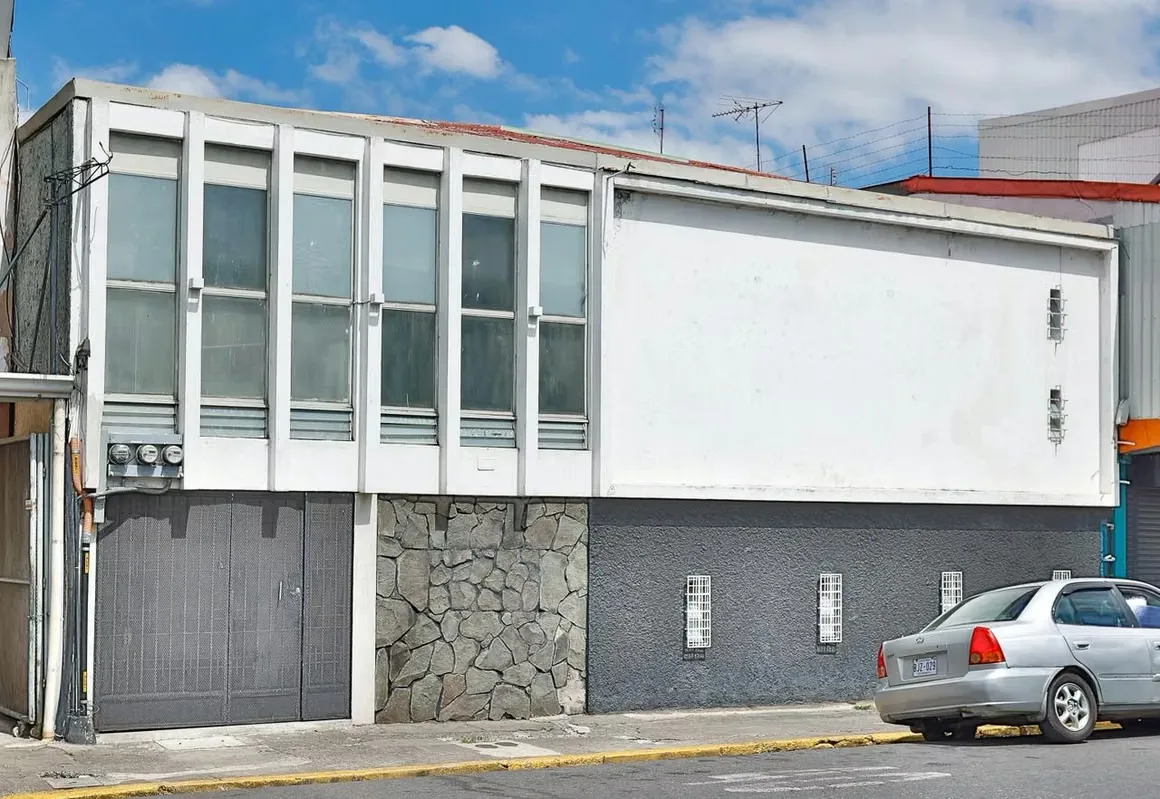 Room for rent near La Castellana - 124; 180,000