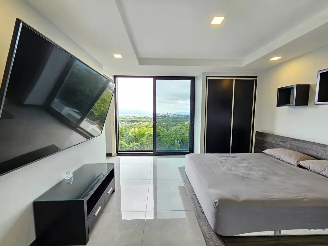 Luxury Penthouse for Sale – Golfside Condominium, photo 8