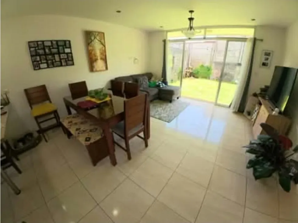 La propiedad cuenta con 3 habitaciones, 2.5 baños, 2 parqueos, lote ..., photo 3