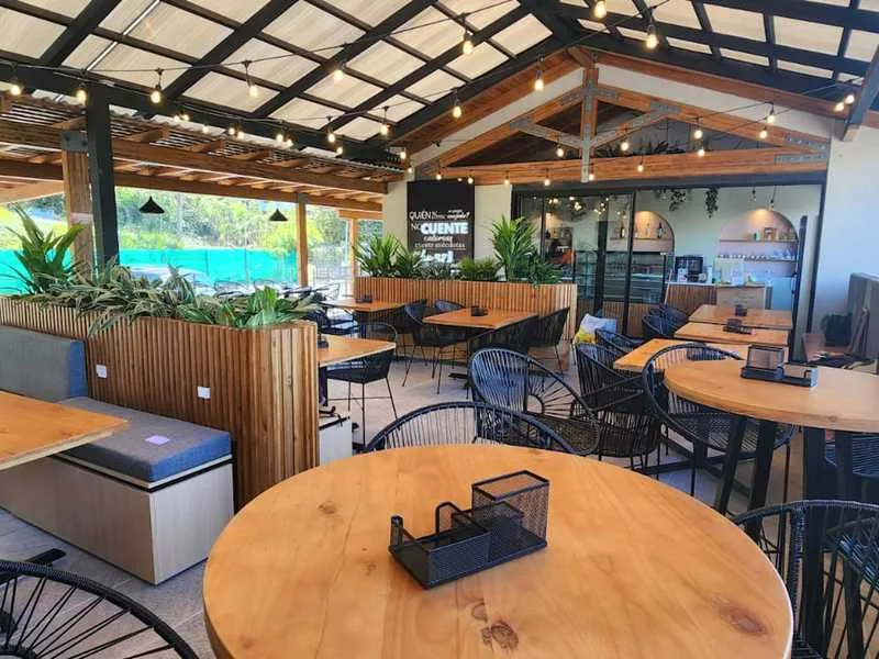 3 Bed Commercial To Rent in Santa Ana
