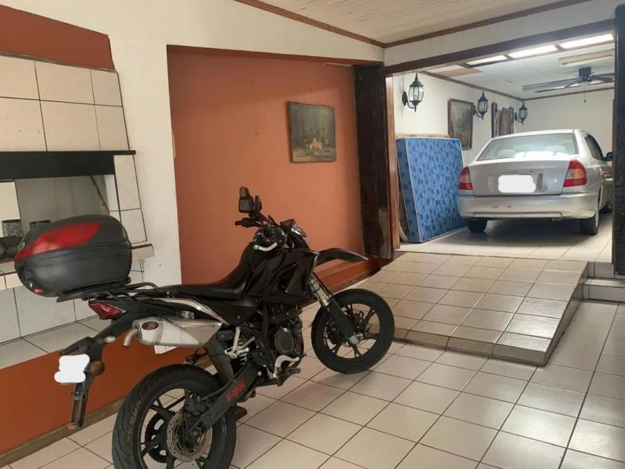 Casa con Local Comercial y 7 Parqueos #26-96 GS - Venta en Montes de Oca, photo 6