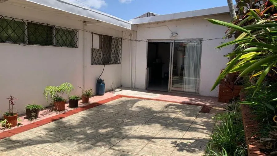 Casa con Local Comercial y 7 Parqueos #26-96 GS - Venta en Montes de Oca, photo 9