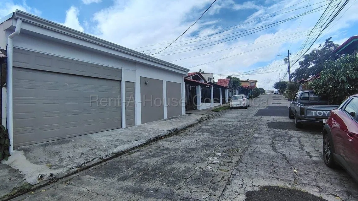 CASA EN VENTA EN SANTA LUCIA DE BARVA HEREDIA - Venta en Barva