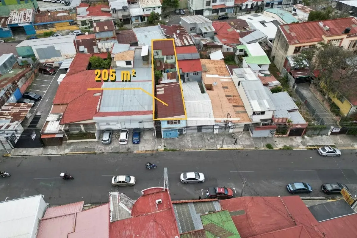 Propiedad con potencial de desarrollo ubicada en una zona urbana consolidada de San José, a aproximadamente 200 metros de Paseo Colón.