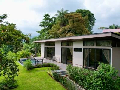 Dual-Income Tropical Estate in Ojochal – Two Beautiful Homes with Pools, photo 3