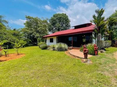 Dual-Income Tropical Estate in Ojochal – Two Beautiful Homes with Pools, photo 5