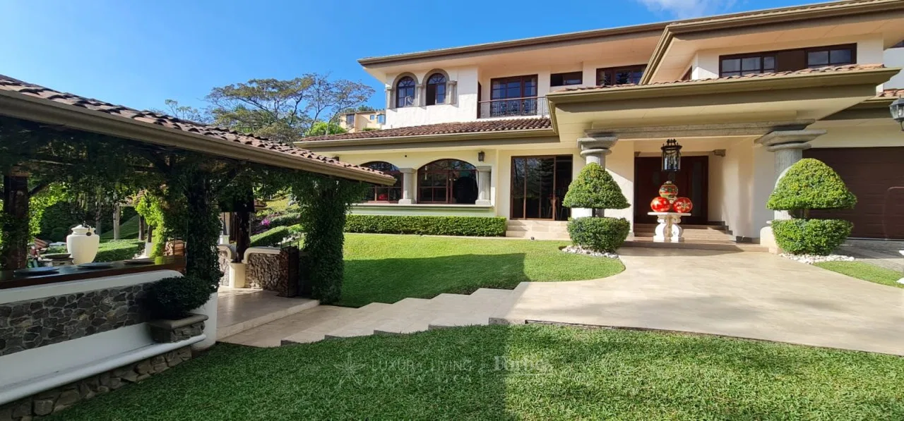 Mediterranean Luxury in Villa Real - POCKET LISTING