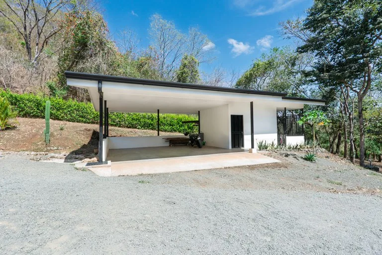 Casa Los Suenos: 4 Bedroom Home with Guest House near Tamarindo Costa Rica