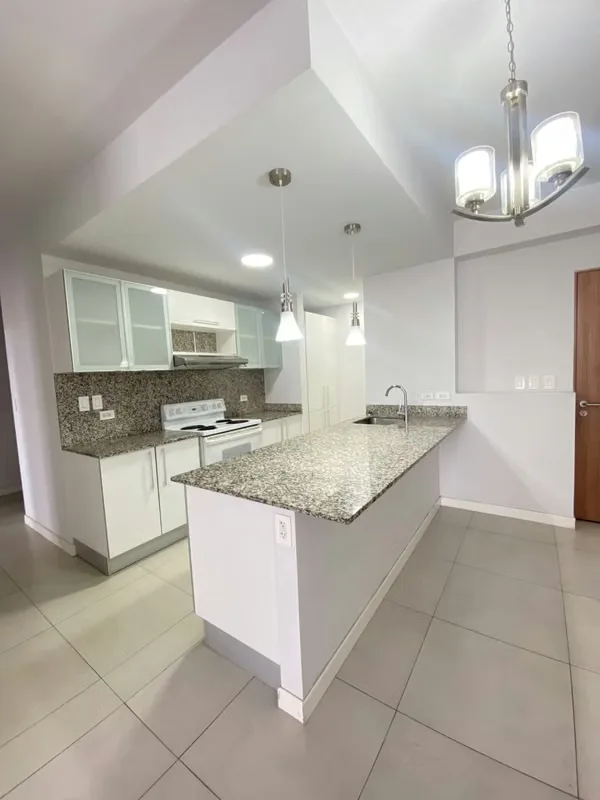 Apartamento en venta en torre - Vive Sabanilla. Excelente ubicación, photo 3