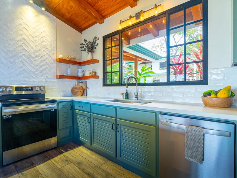 4 Bed Single Family Homes For Sale in Dominical, photo 5