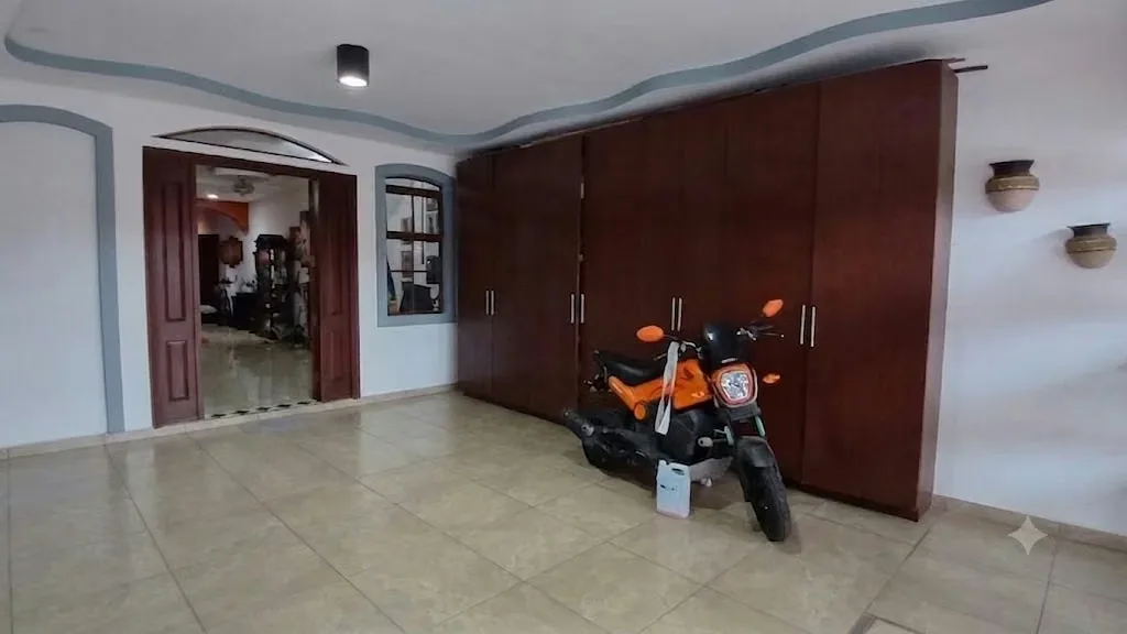 Si busca una casa espaciosa para disfrutar en familia, ubicada en un vecindario tranquilo y con fácil acceso ..., photo 16