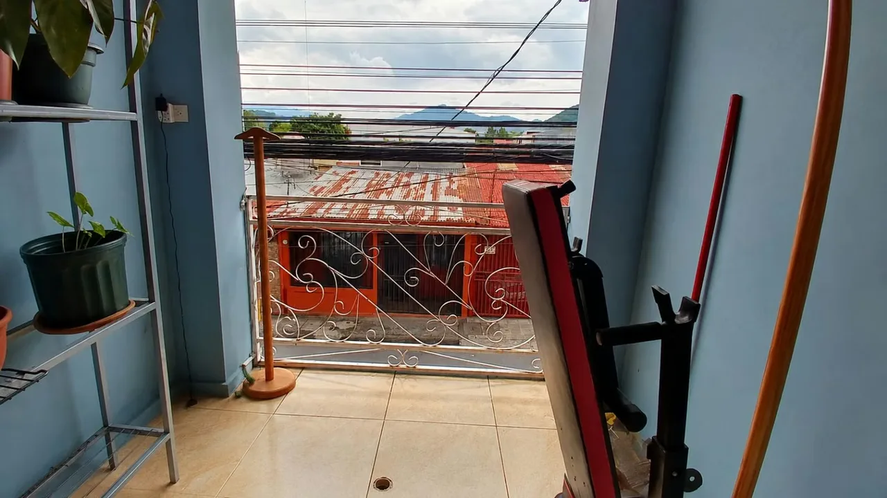 Si busca una casa espaciosa para disfrutar en familia, ubicada en un vecindario tranquilo y con fácil acceso ..., photo 3
