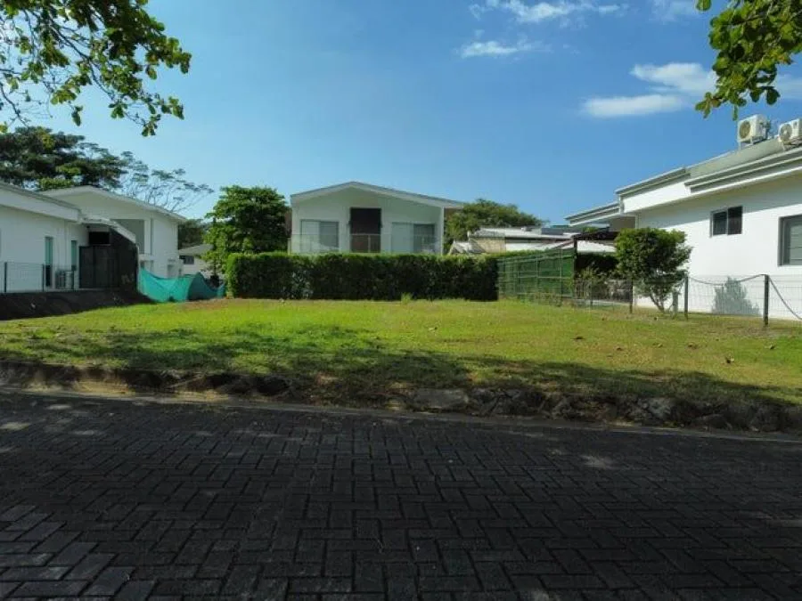 LOTE A LA VENTA PUNTA LEONA PUNTARENAS - Venta en Garabito