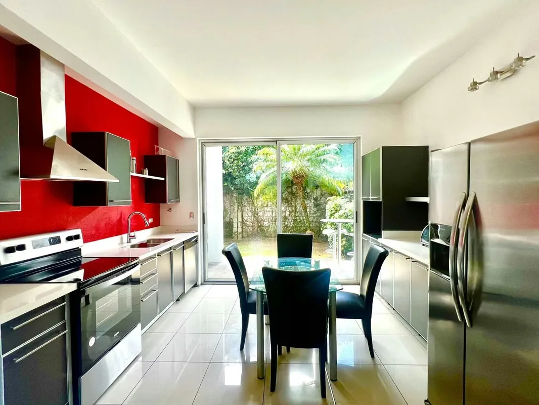 En un condominio de solo 20 aptos tipo Loft , les ofrezco esta belleza de 210m2 habitables, con su propio jardín l y terraza., photo 4
