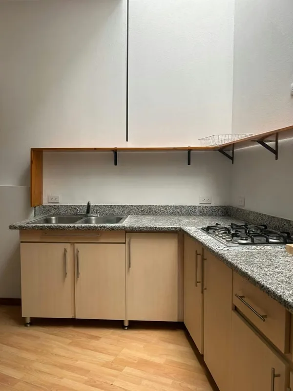 ¡APARTAMENTO AMUEBLADO EN ALQUILER!