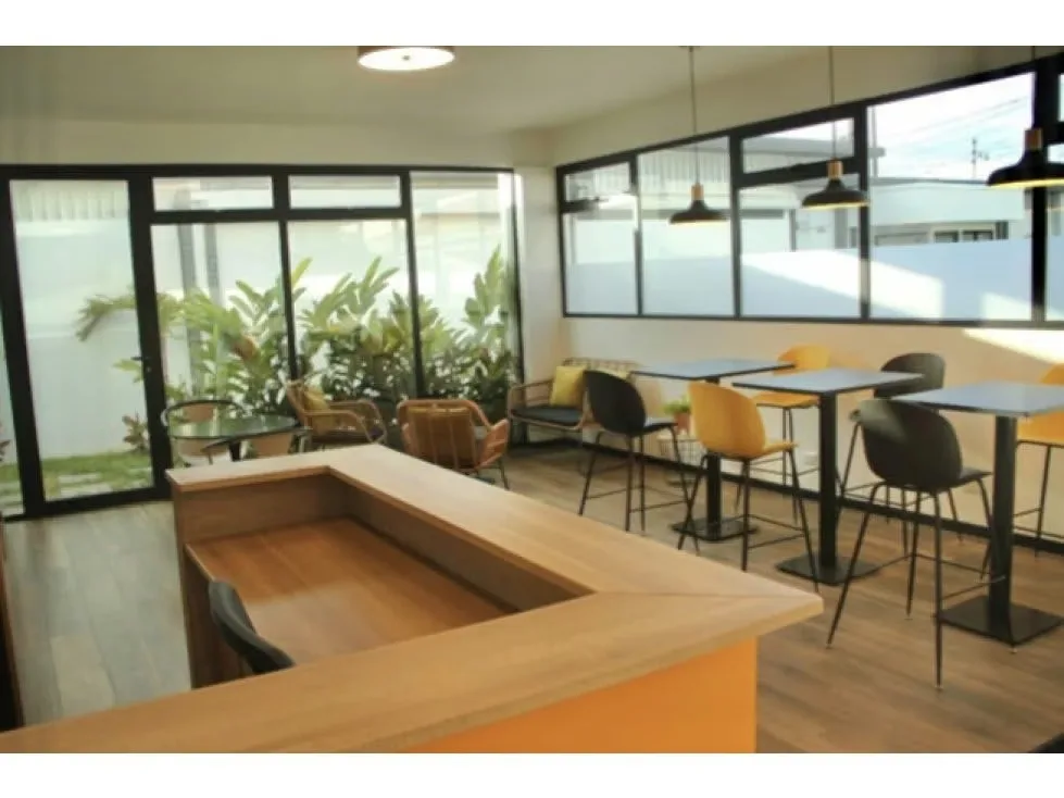 Se vende preciosa propiedad con Oficinas de lujo, equipada con gran tecnología y en una excelente ubicación.