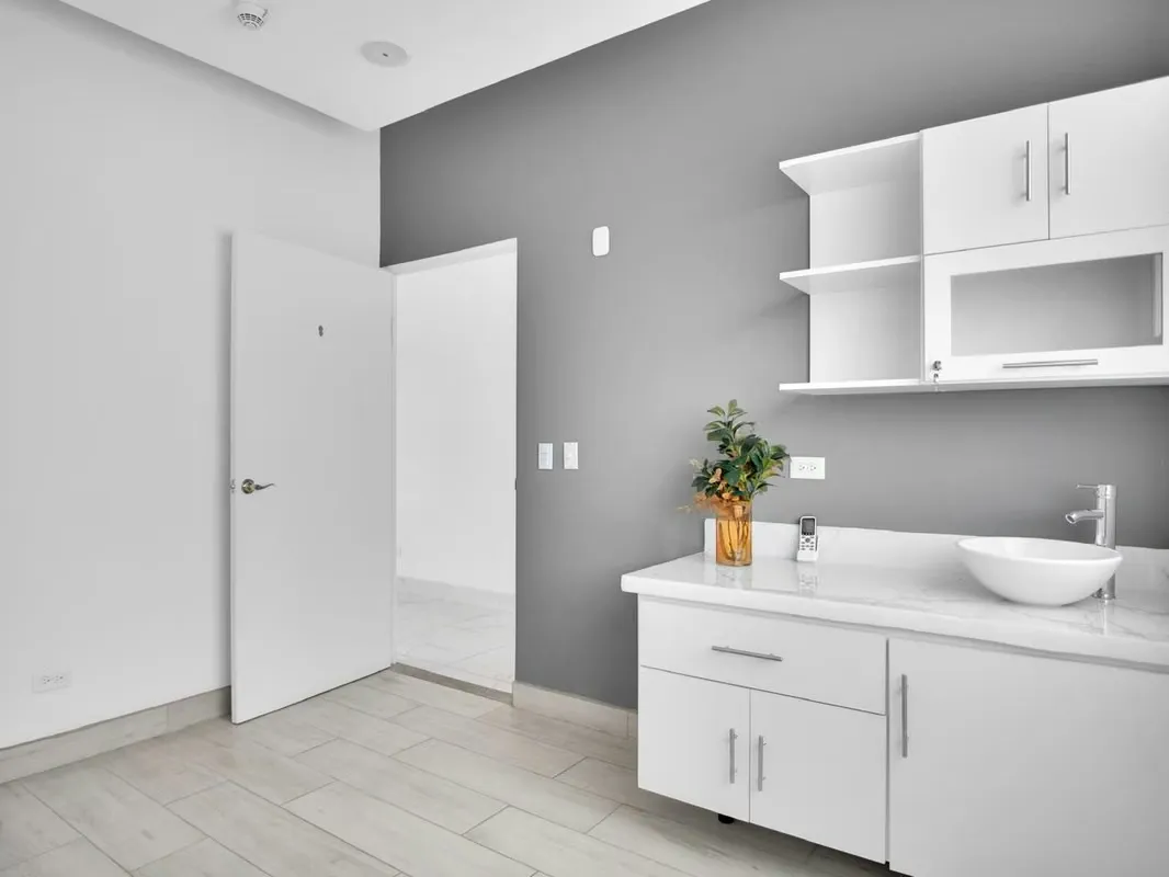 ALQUILER DE CONSULTORIO, SAN JOSÉ, LOS YOSES - 9555833 - Alquiler / Renta en San Pedro, photo 4