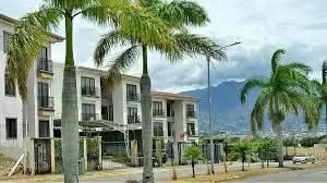 Apartamento REBAJADO! de 3 dormitorios, en Vistas del Cariari, cerca de La Ribera, Belén, Heredia