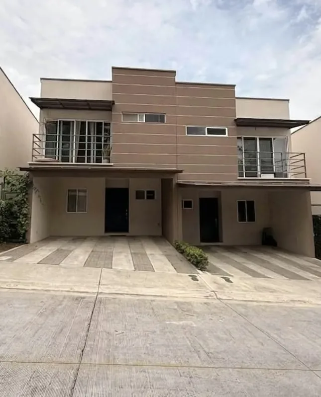 House for Rent in Vistas Santa Ana | 2 Bedrooms + Garden, photo 3