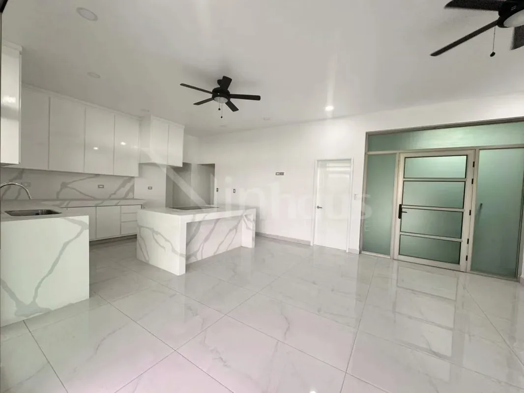 Casa ubicada en piso 2 con gran espacio, hermosas vistas, cuenta con sala comedor cocina amplio, una terraza con una vista espectacular a un bosque, 3 habitaciones, la principal con ..., photo 10