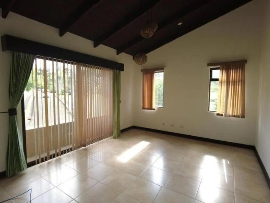 Casa de lujo en condominio exclusivo ubicado en Mata Platano RAH 231212 - Venta en Goicoechea, photo 10
