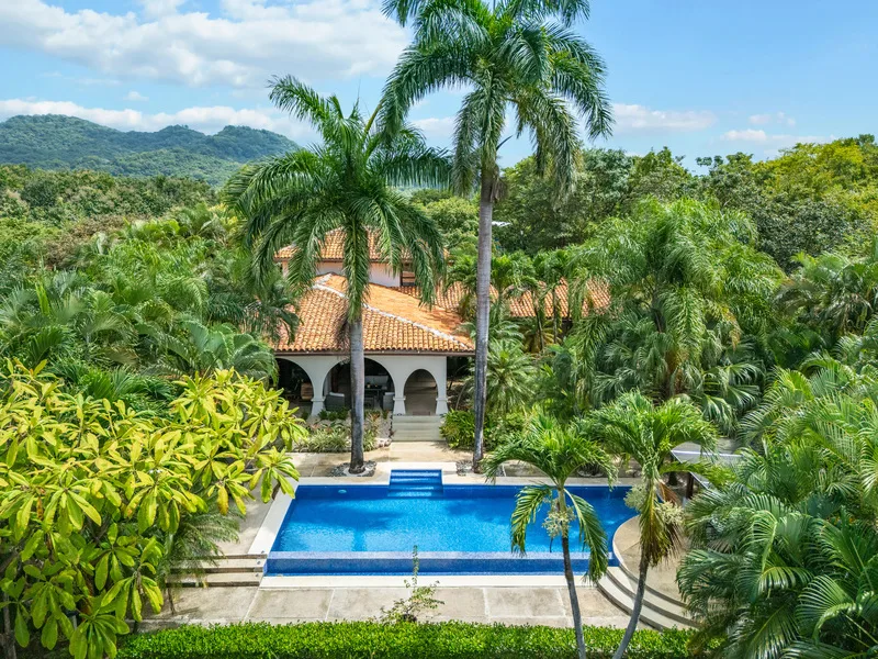 5 Bed Single Family Homes For Sale in Junquillal