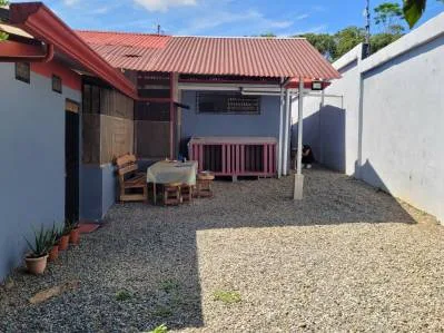 ¡Casa encantadora cerca de San Isidro, ubicación privilegiada!