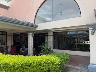 LOCAL COMERCIAL, HEREDIA,BELEN 243m2 más 100m2 MEZZANINE