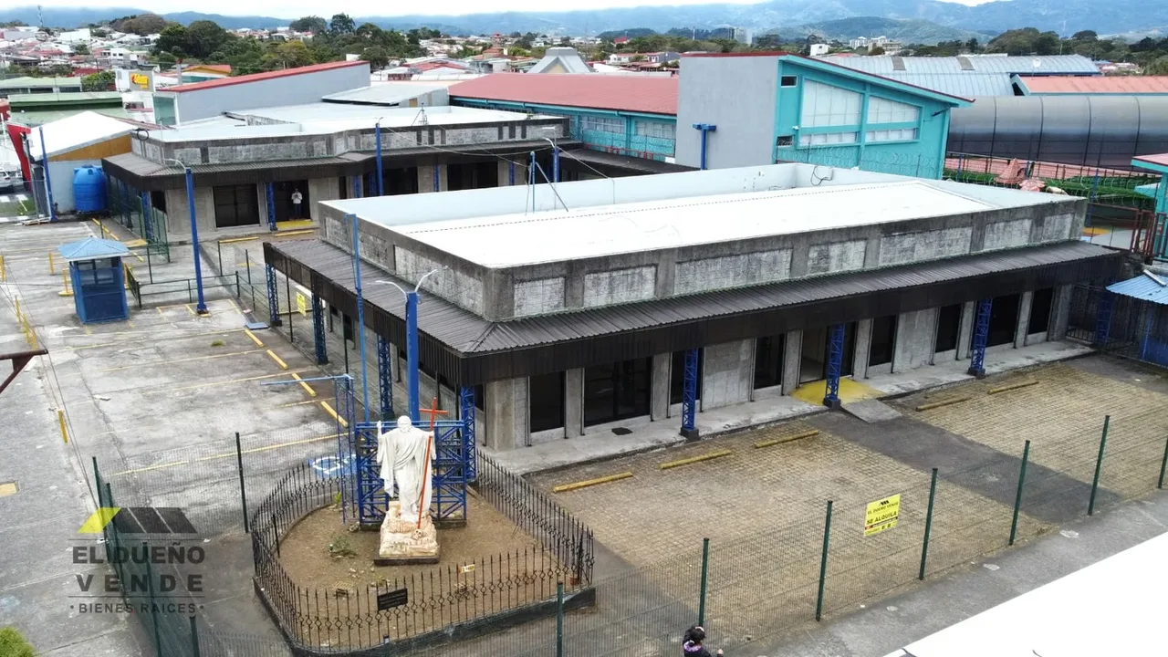 Propiedad Esquinera Comercial en Alquiler, photo 2