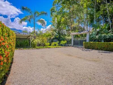 PROPERTY WITH 3 HOMES AND A POOL IN UVITA – 0.25 ACRES, photo 32
