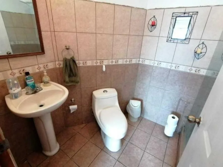 Casa con cinco habitaciones y uso mixto a precio rebajado en Guadalupe RAH 23347 - Venta en Goicoechea, photo 12