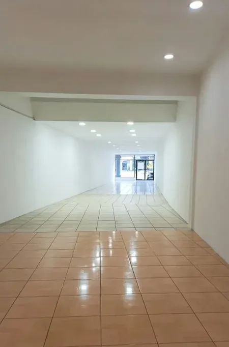 ¿Buscando la ubicación perfecta para hacer crecer tu negocio? Este amplio y estratégico local en ..., photo 5