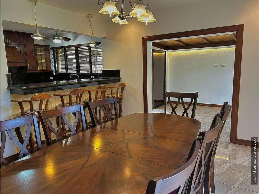 CASA EN VENTA O ALQUILER EN CONDOMINIO - ESCAZÚ