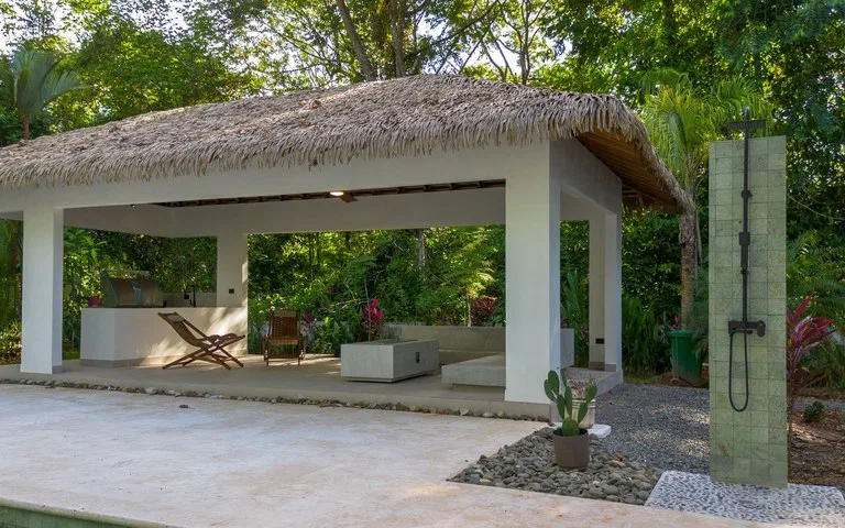 Cinco Ventanas: Modern Tropical Retreat with Private Pool and Jungle, photo 2