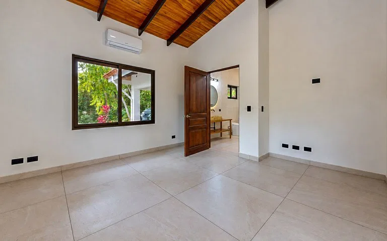 Cinco Ventanas: Modern Tropical Retreat with Private Pool and Jungle, photo 11