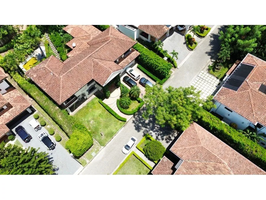 Casa colonial Santa Fe en Condominio Eco Residencial Villa Real