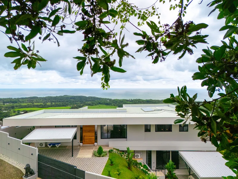 4 Bed Single Family Homes For Sale in Uvita, photo 2
