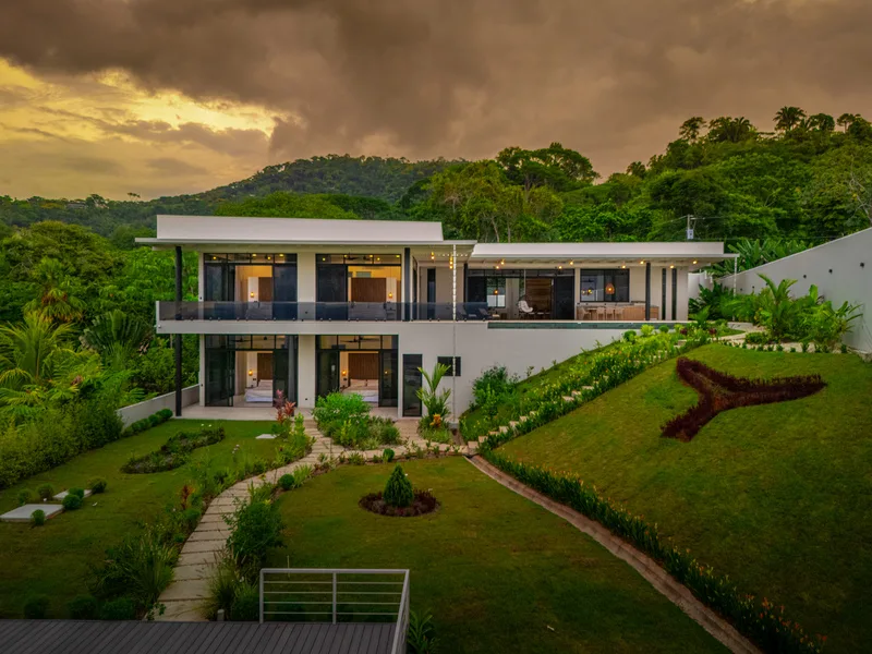 4 Bed Single Family Homes For Sale in Uvita, photo 13
