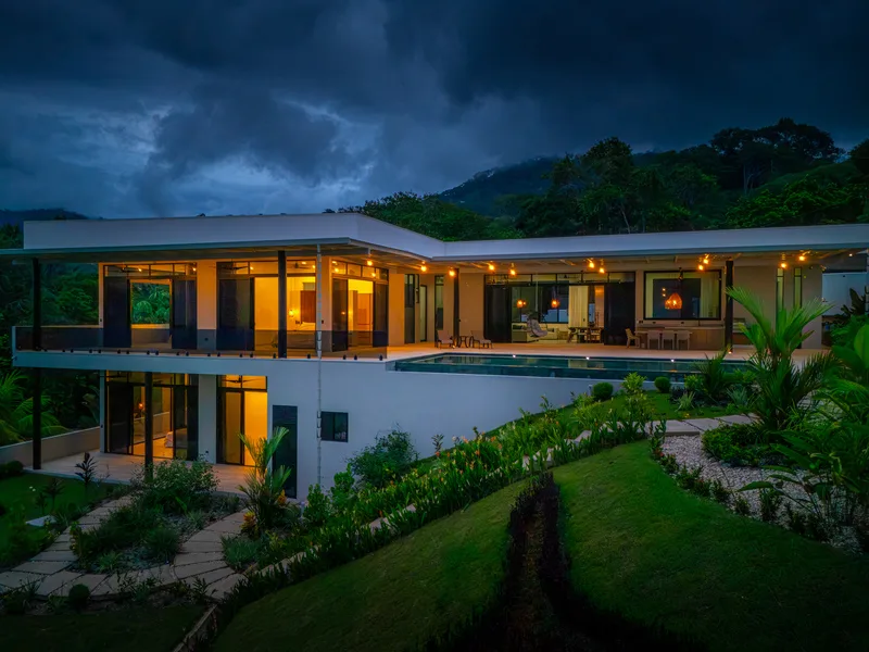 4 Bed Single Family Homes For Sale in Uvita, photo 6