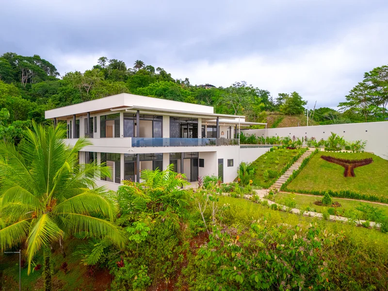 4 Bed Single Family Homes For Sale in Uvita, photo 9
