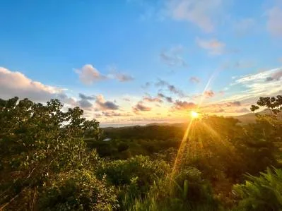 Lote con vista panorámica al mar en la prestigiosa Fase 11 de Ojochal