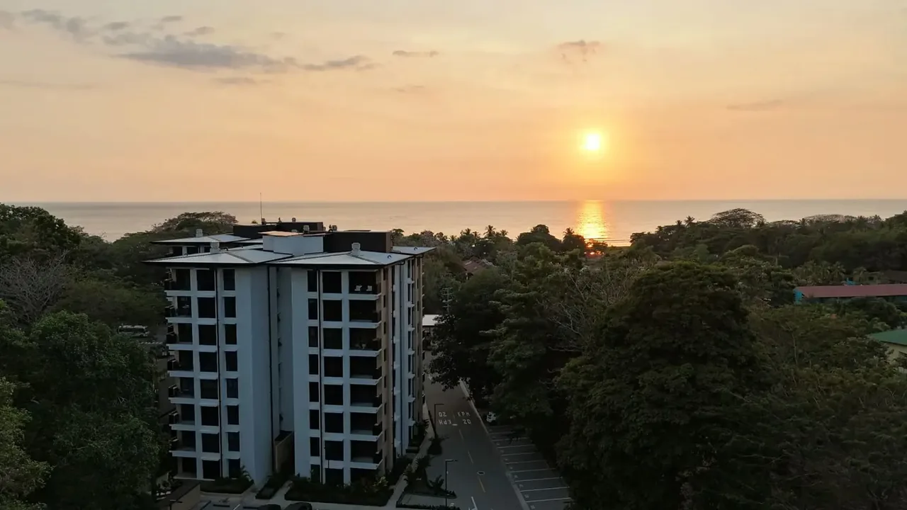 Discover your dream in paradise with this exceptional 2-bedroom, pre-sale apartment, located in the prestigious Ciudad del Mar Condominium, a modern gated community in Jacó, ...
