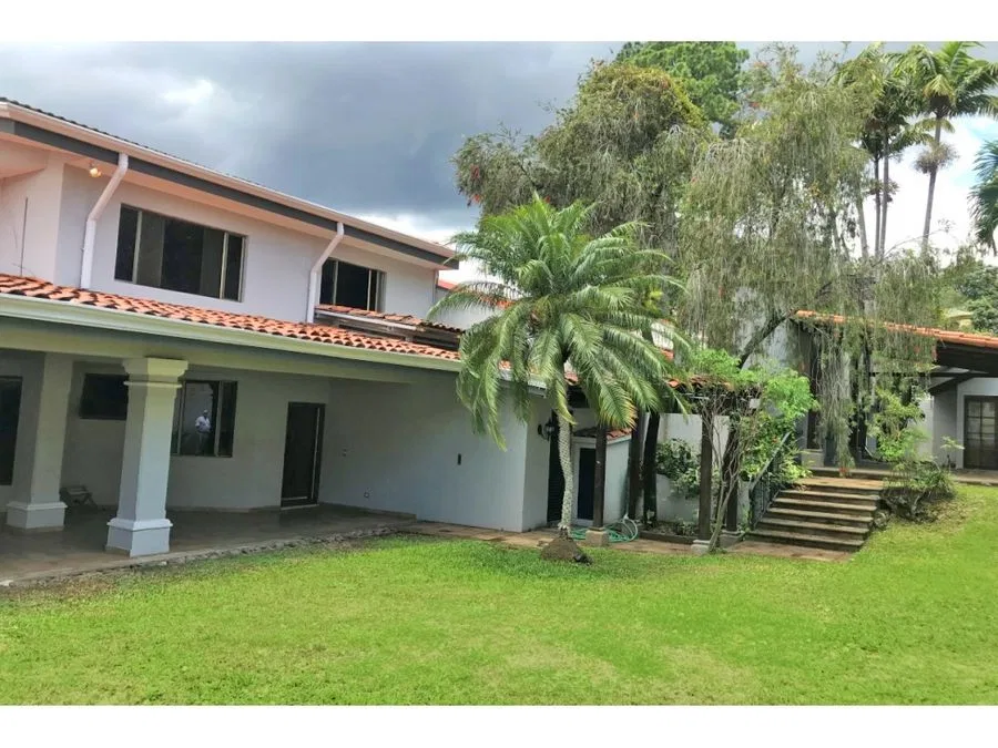 Casa en alquiler en Los Laureles, Escazú