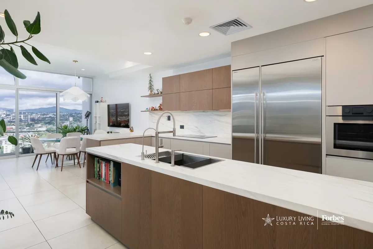 21453 - Contemporary Apartment, 2 bedrooms + maid's quarters for sale, photo 3