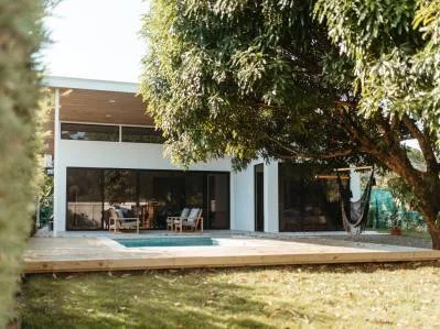 Casa Mango | Casa bohemia elevada cerca de la playa, photo 2