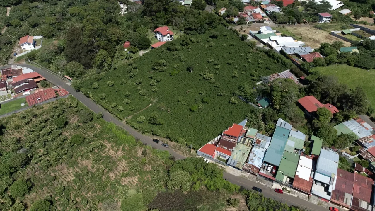 Oportunidad única de adquirir uno de estos 3 amplios lotes de 1.300 m² aprox cada uno, ubicados en San Rafael de Heredia, una de las zonas residenciales de mayor plusvalía y calidad ..., photo 10